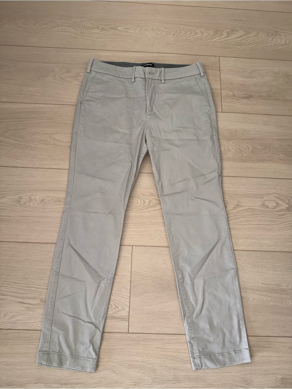 Express Men's Chinos in Light Gray